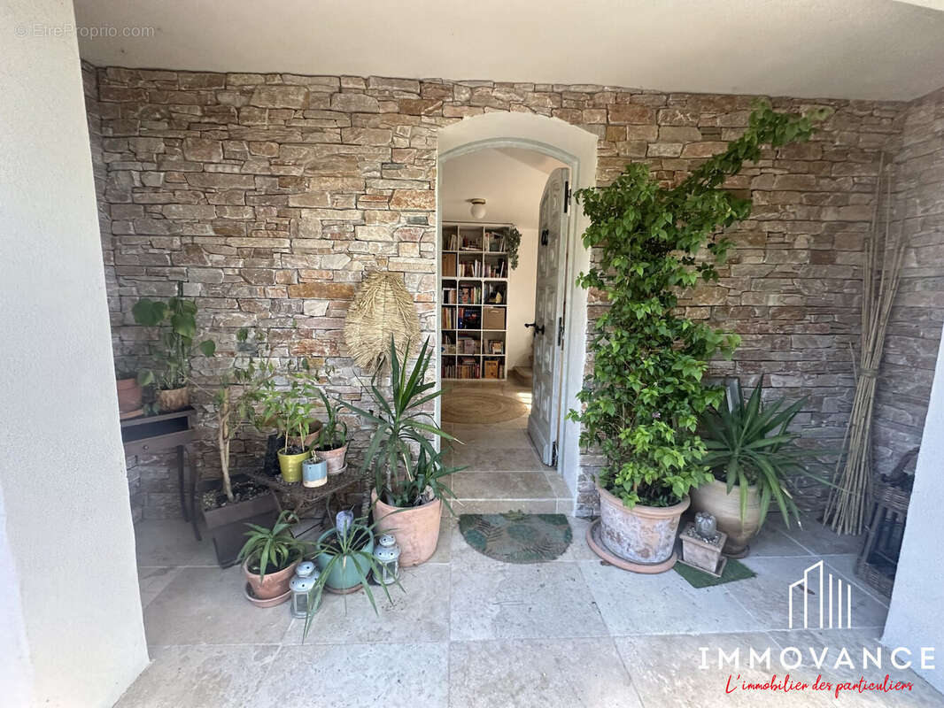 Maison à SAINT-MATHIEU-DE-TREVIERS