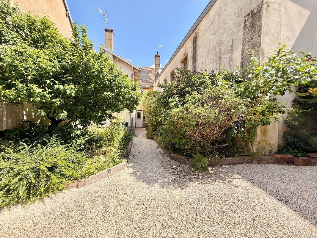 Appartement à PONTAILLER-SUR-SAONE