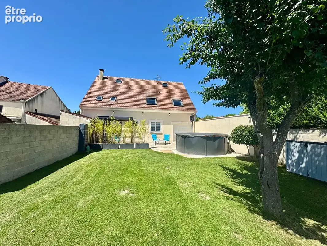 Maison indépendante 7 pièce(s) sur 530m² de terrain - photo 2