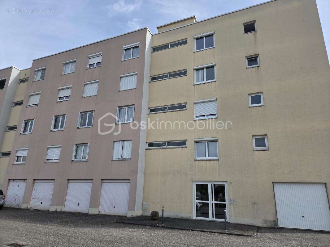 Appartement à SAINT-SYMPHORIEN-D'OZON