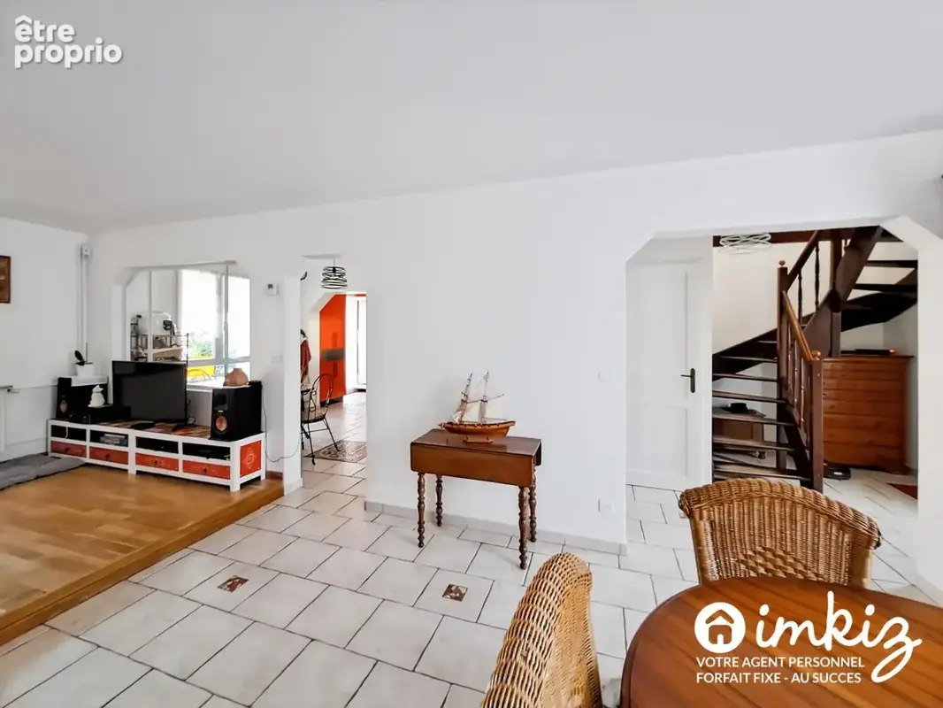 Maison 4 chambres 145 m² avec piscine et garage - photo 6