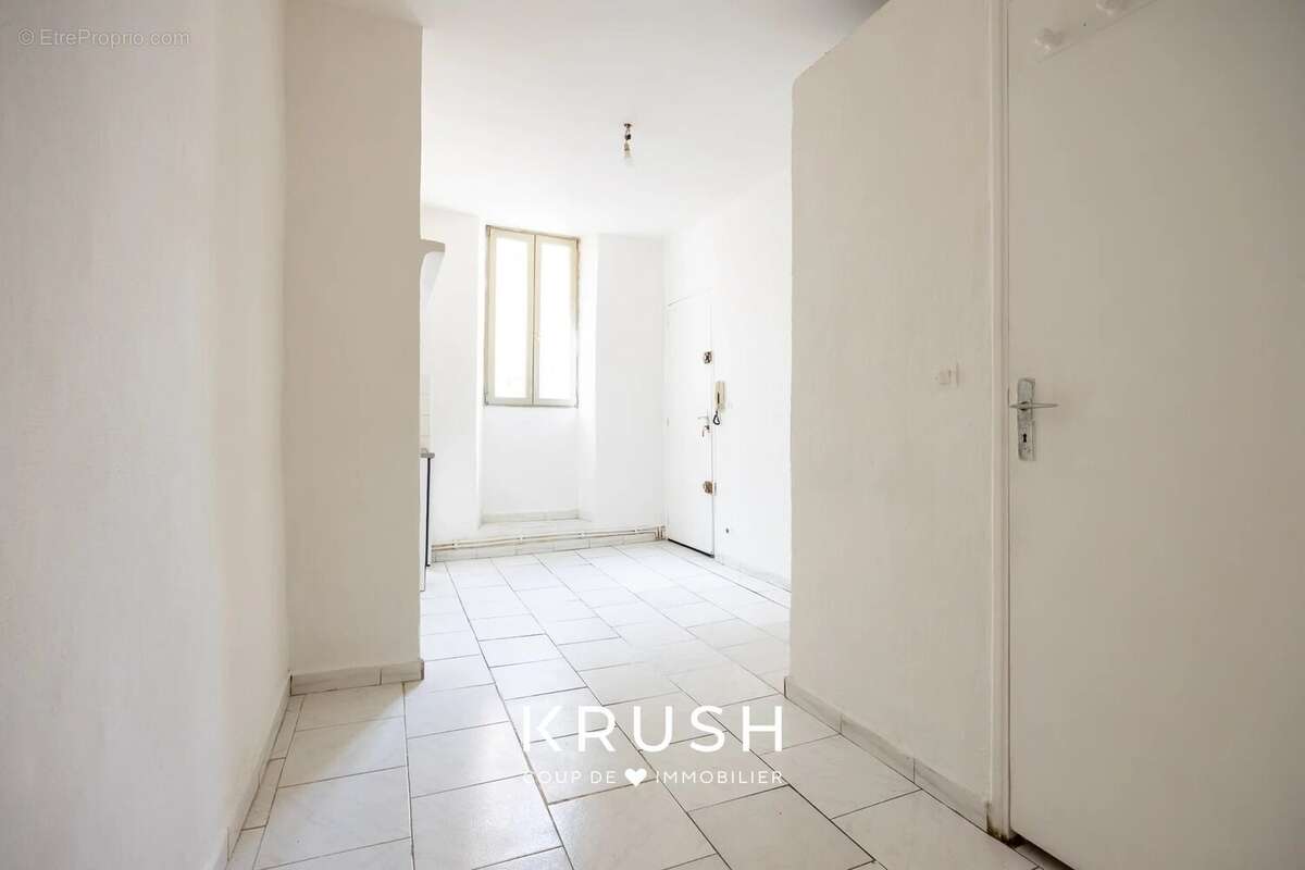 Appartement à MARSEILLE-2E