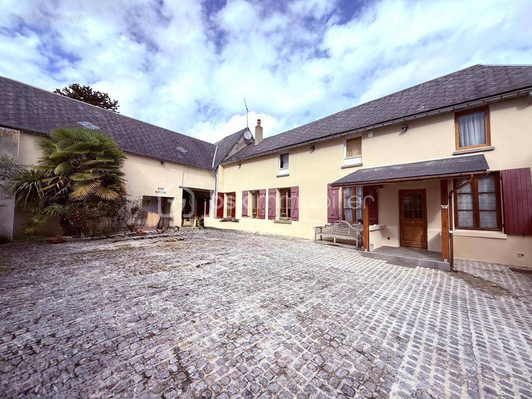 Maison à GRISY-LES-PLATRES