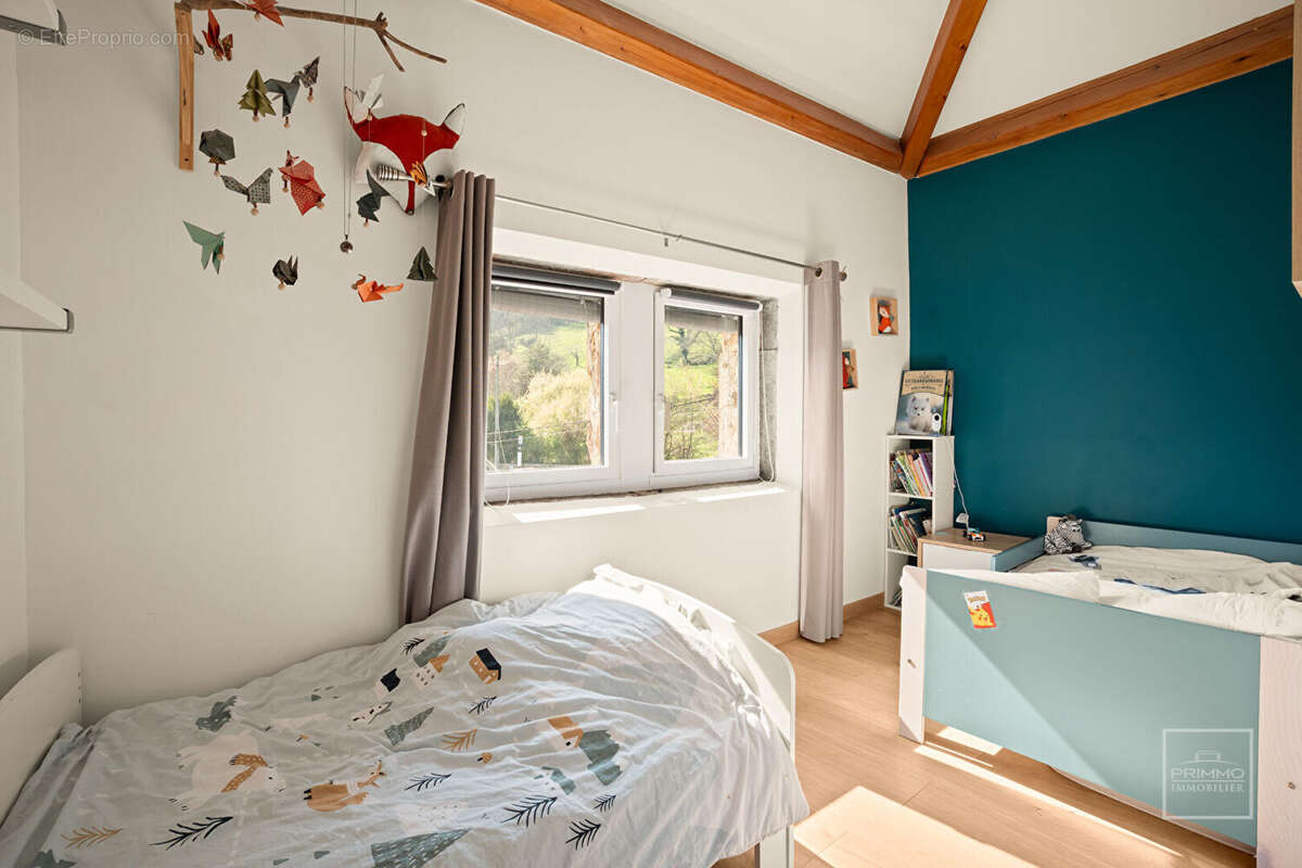 Appartement à POLEYMIEUX-AU-MONT-D'OR