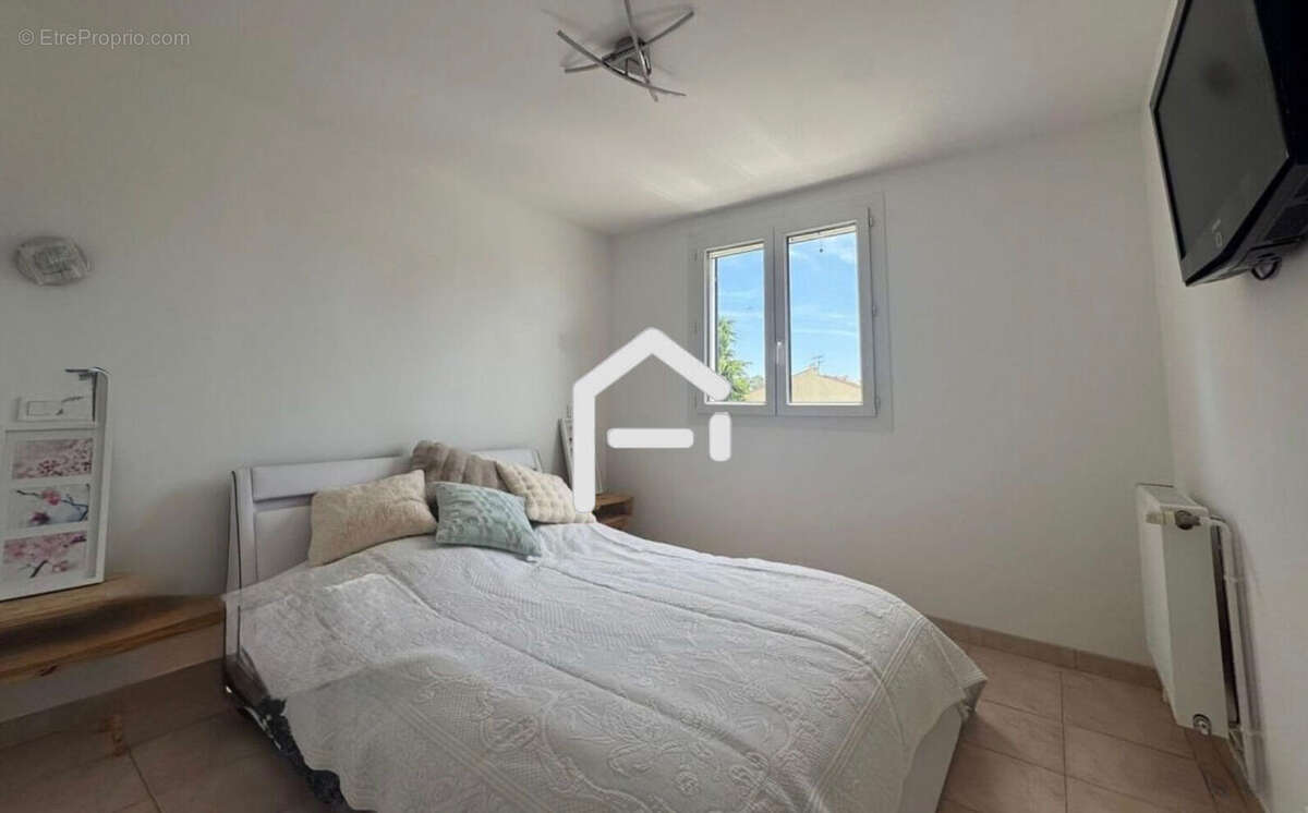 Maison à SAINT-MARTIN-DE-CRAU