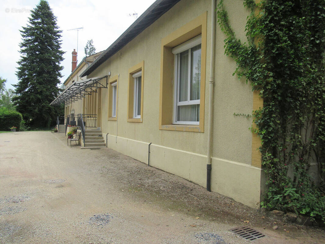 Appartement à PARAY-LE-MONIAL