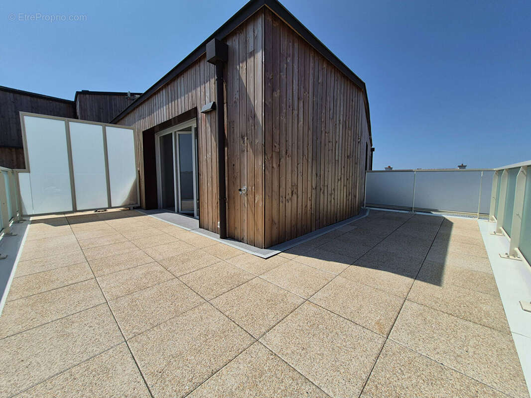 VANNES EST T.4  récent 96m² dernier étage - photo 10