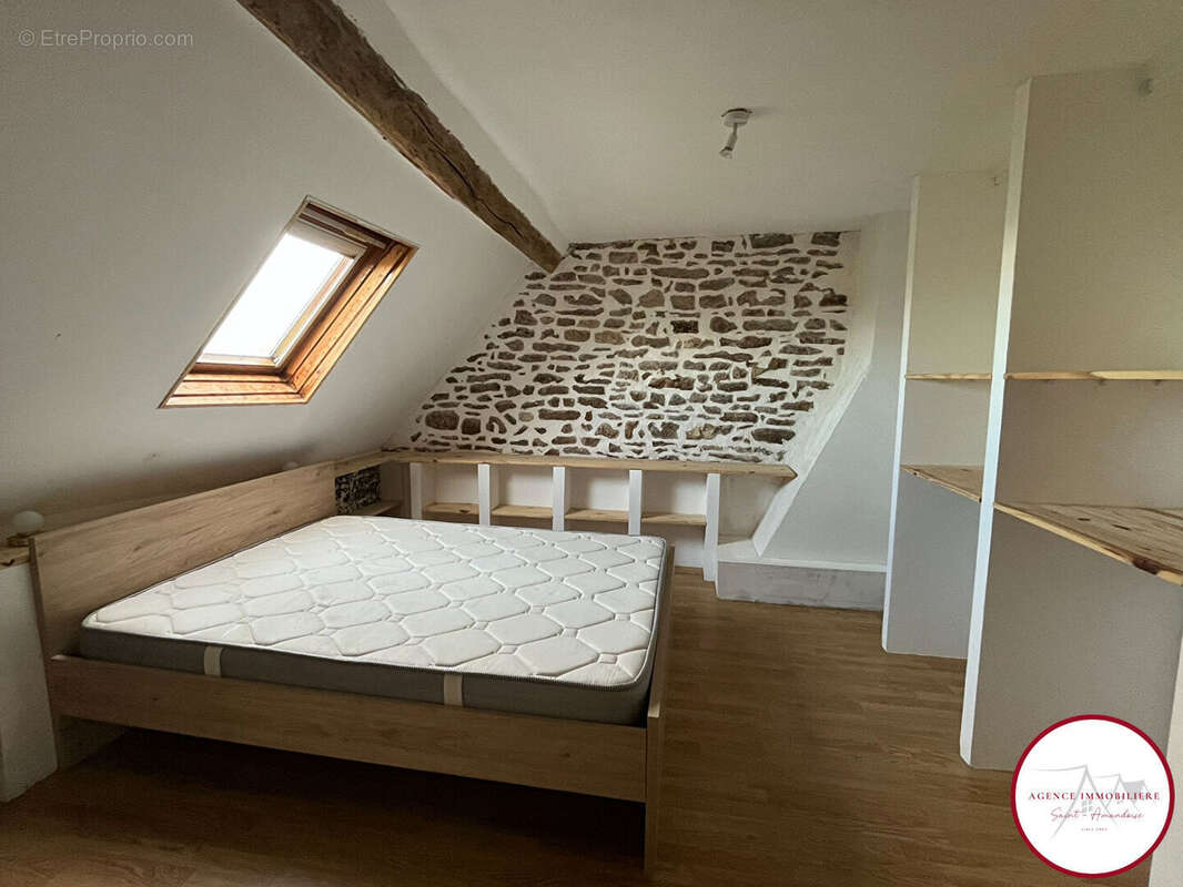 Maison à BESSAIS-LE-FROMENTAL