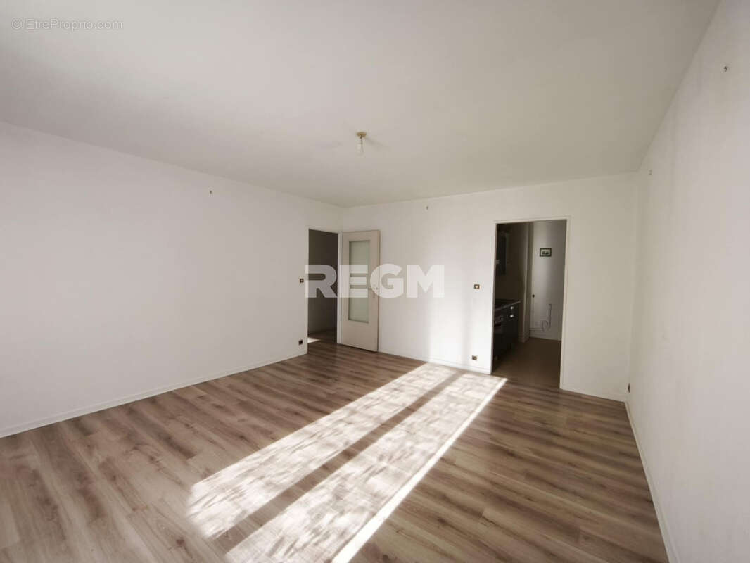 Appartement à SAINTE-SAVINE