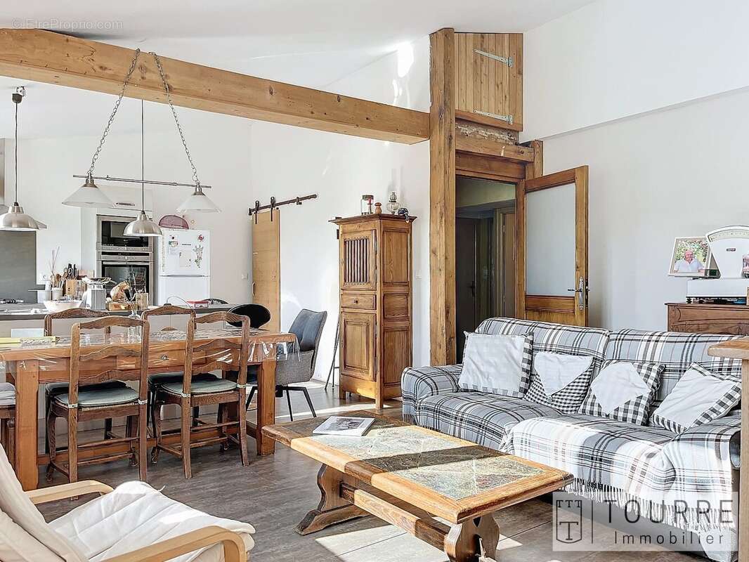 Maison à VALLON-PONT-D'ARC