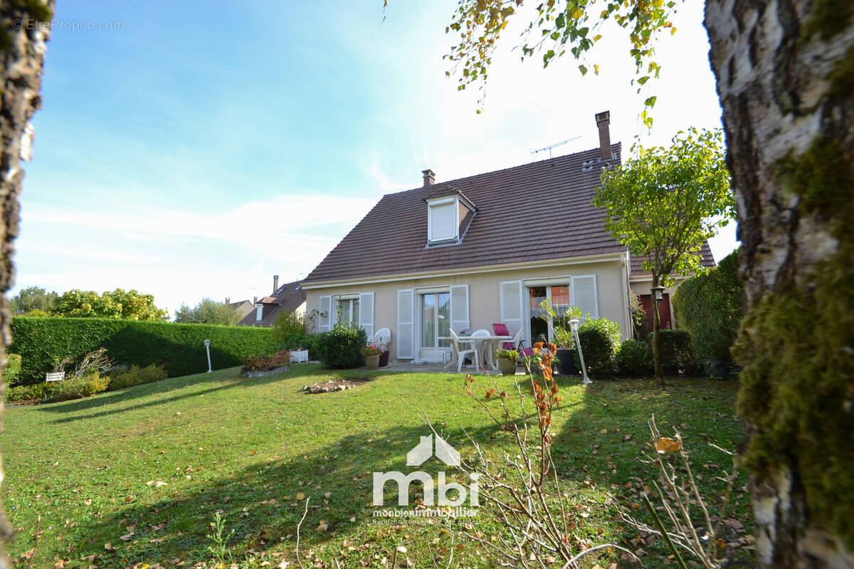 Maison à LA CHAPELLE-EN-SERVAL