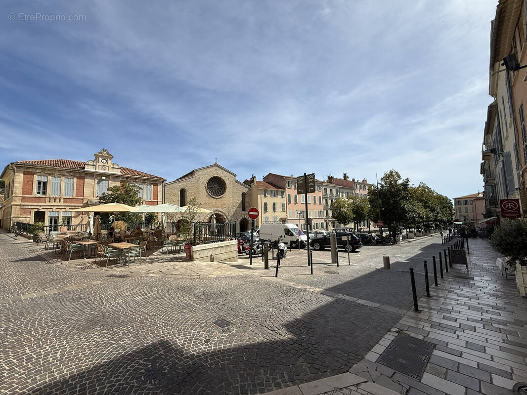 Appartement à HYERES