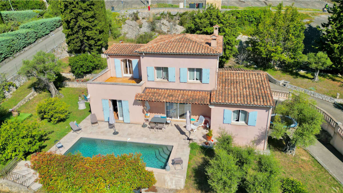 Maison à TOURRETTES-SUR-LOUP