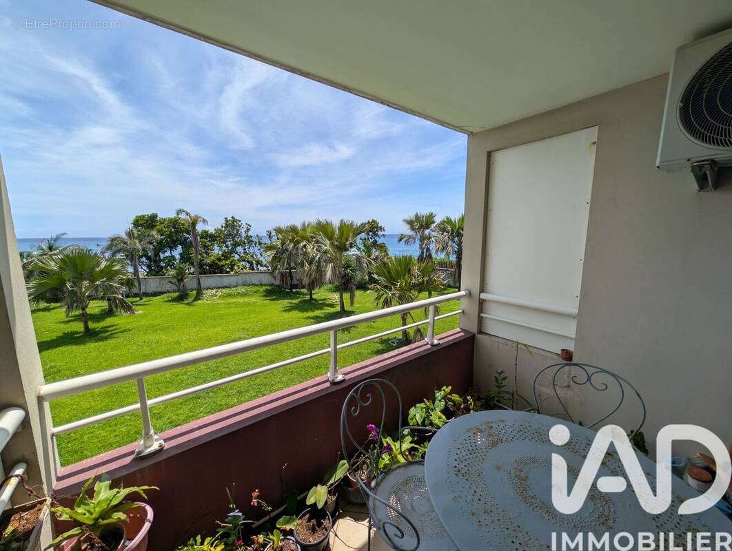 Photo 1 - Appartement à SAINT-BENOIT