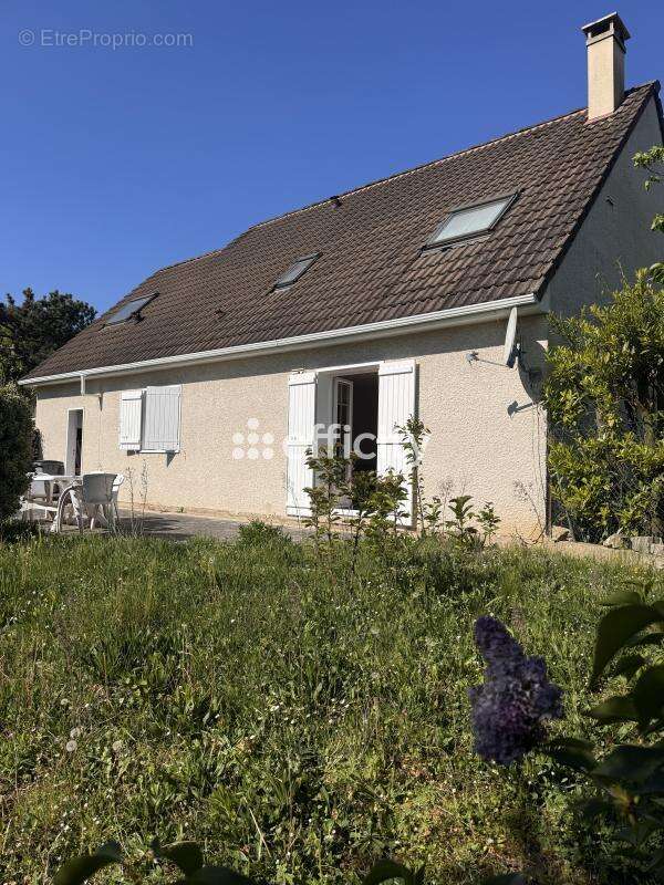 Maison 141 m² à Thiais  - photo 9