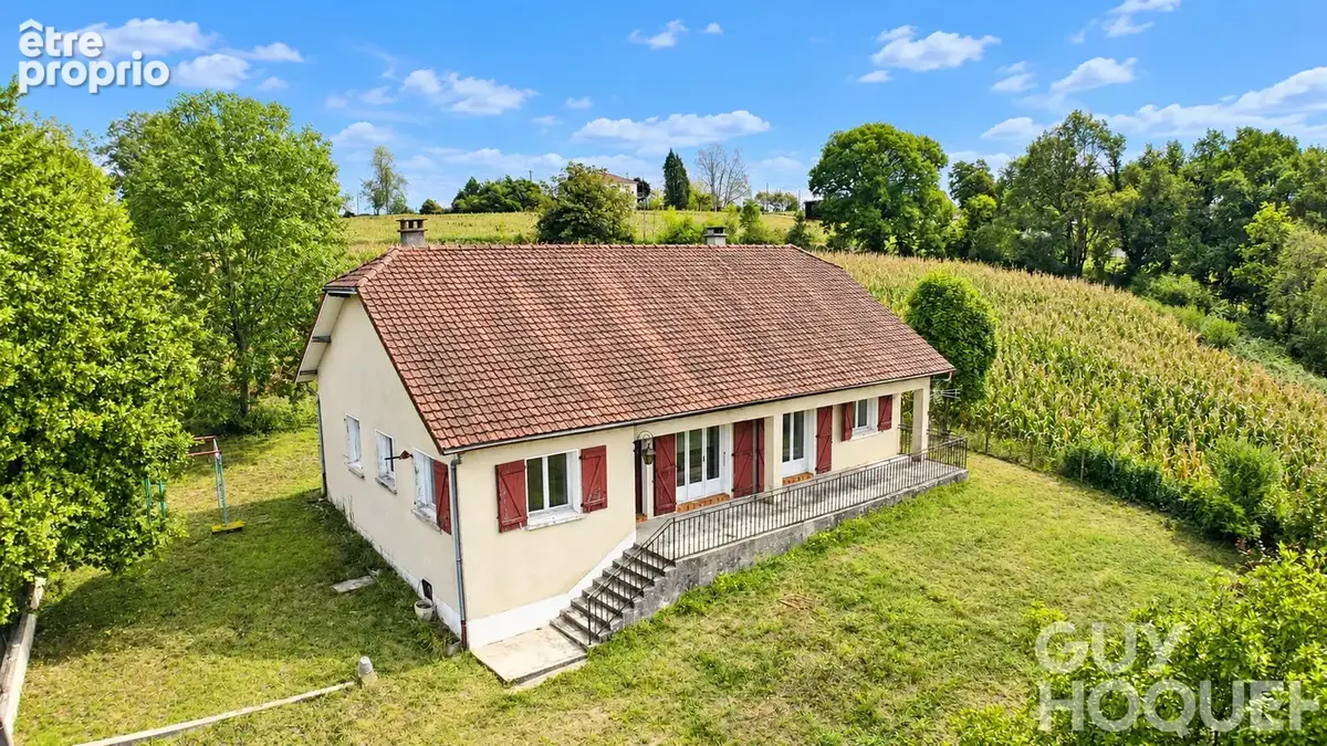 Maison à SERRES-SAINTE-MARIE