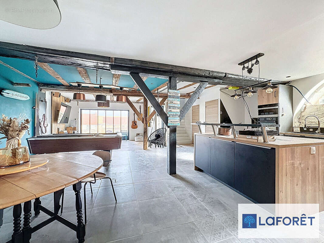 Maison à CRESPIERES