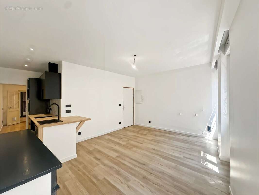 Toulouse Compans-Caffarelli - T2bis Entièrement Rénové avec Balcon - photo 3