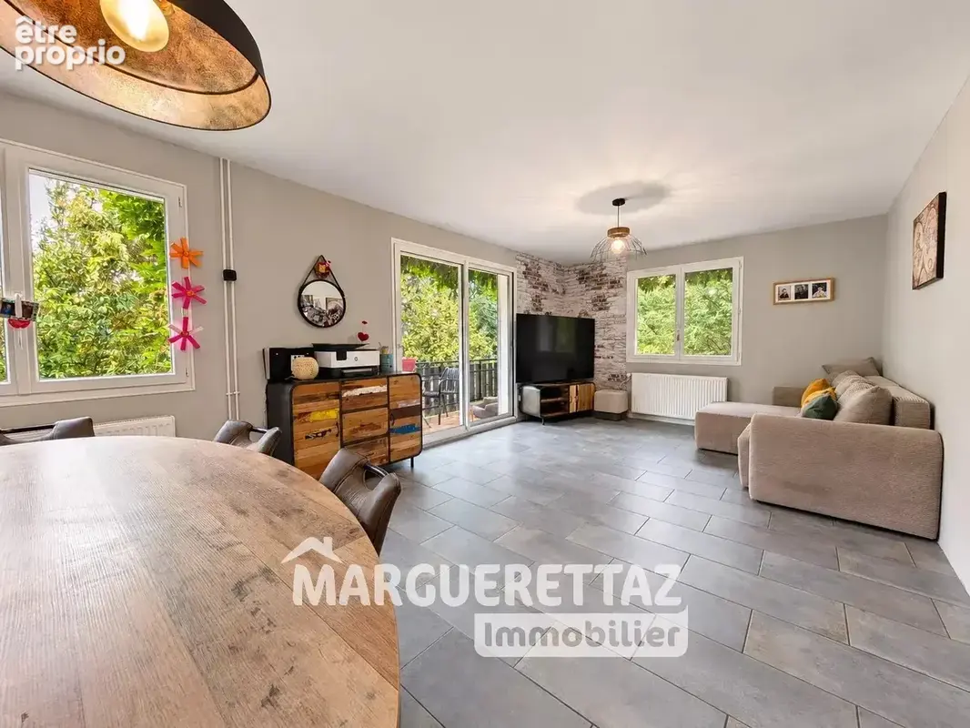 VIUZ-EN-SALLAZ – Maison familiale avec magnifique terrain arboré - photo 7