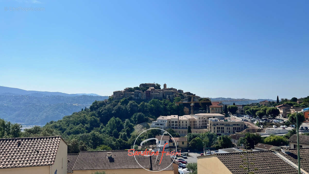 Appartement à GATTIERES