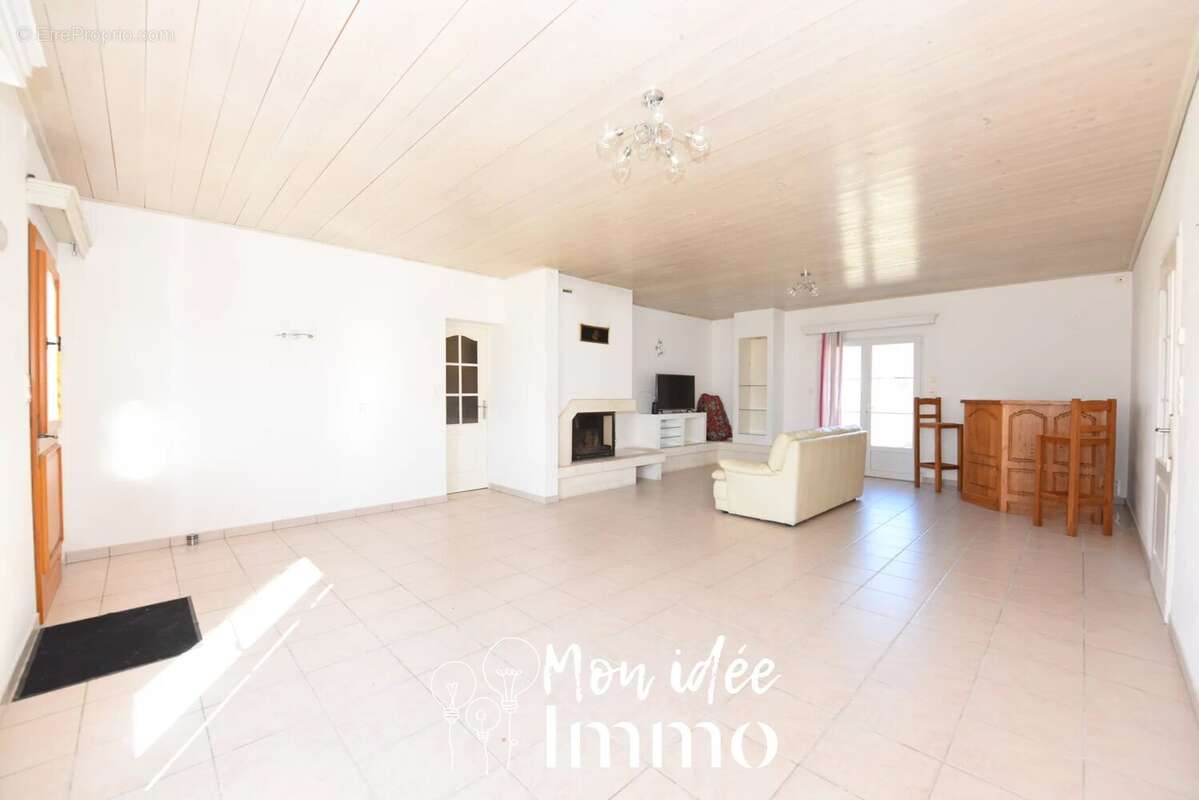 Maison à L&#039;EPINE