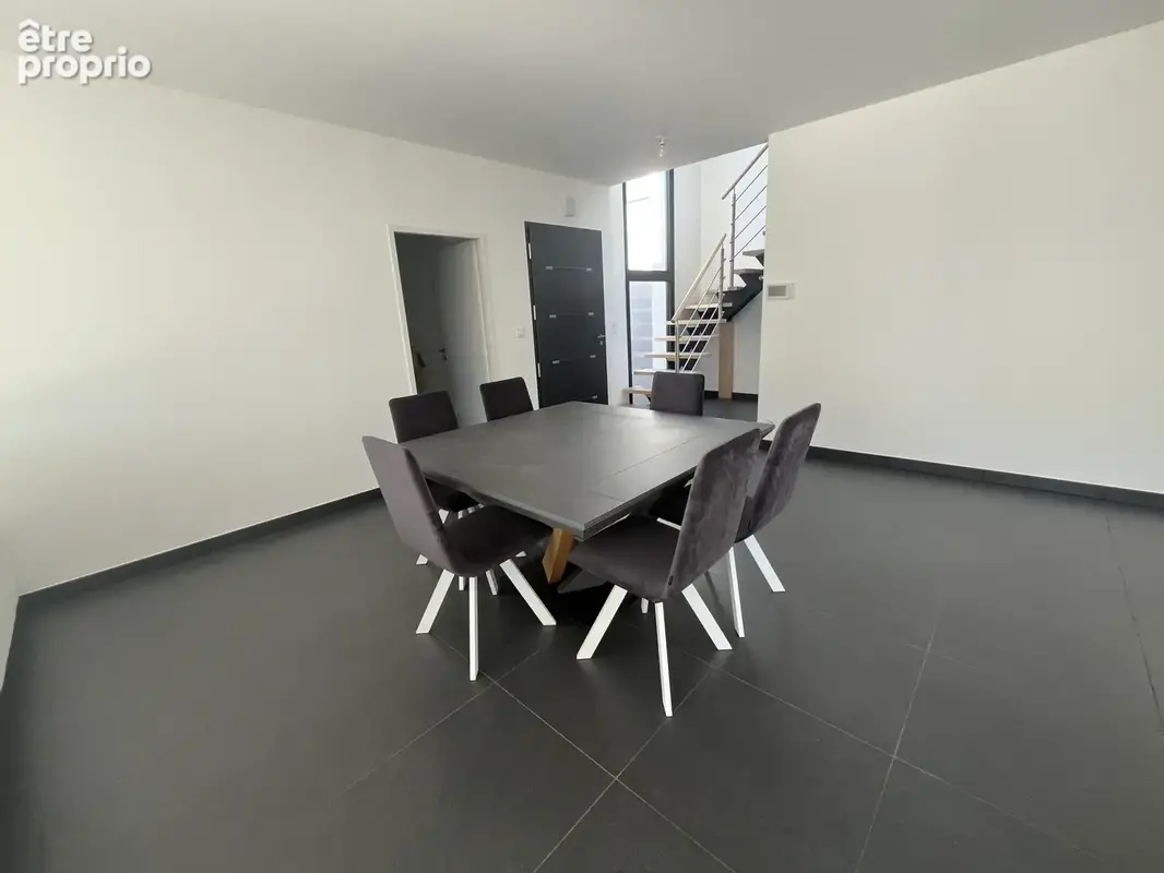Maison contemporaine de 200 m2 avec 5 chambres et salles d’eau privatives, à 10 minutes de Vannes - photo 6