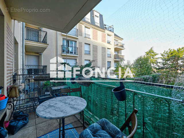 Appartement à SAINT-CYR-L'ECOLE