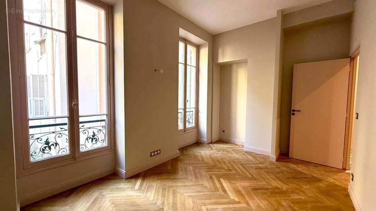 T3 Rénové dans immeuble Bourgeois - photo 6