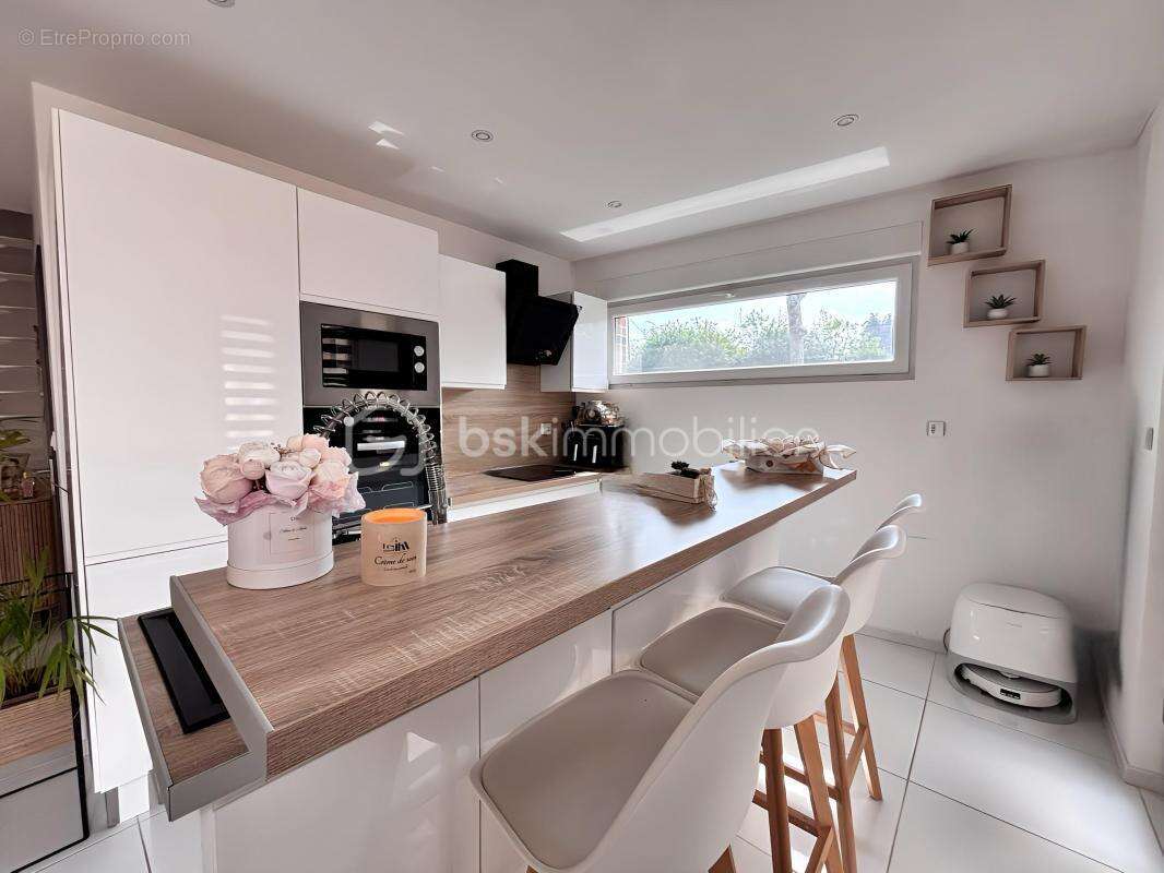 Maison à DOUCHY-LES-MINES