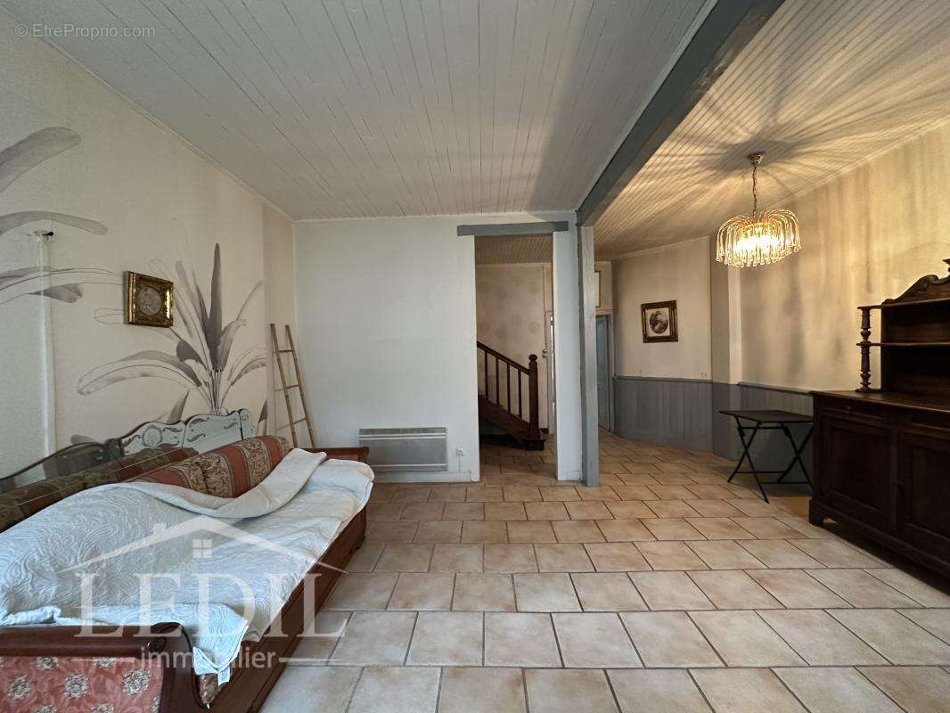 Maison à MAUVEZIN