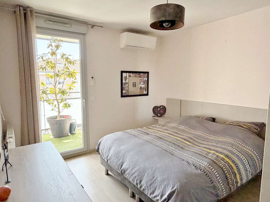 Appartement à CRAPONNE