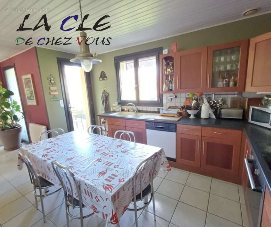 Maison à LE BUSSEAU