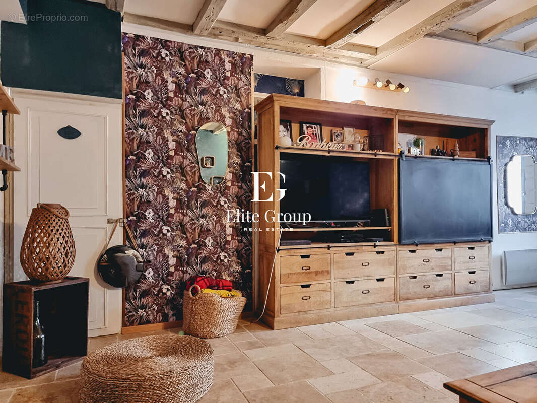 Maison à CHATEAUNEUF-SUR-CHARENTE