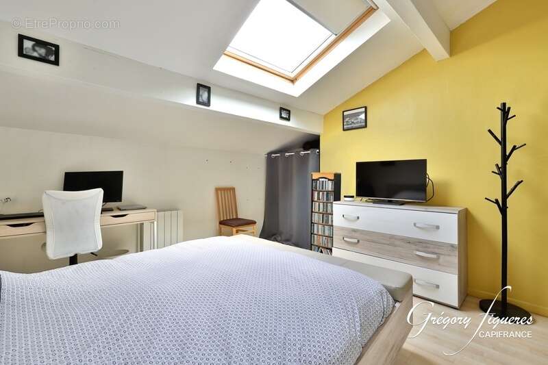 À vendre – Beau duplex 3 pièces de 78,19 m² au dernier étage, avec balcon, garage et place de parking privative - photo 9