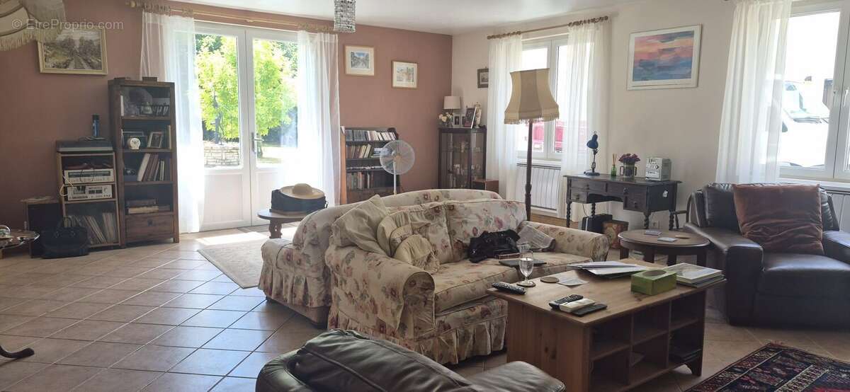 Maison 325 m² à Nere  - photo 4