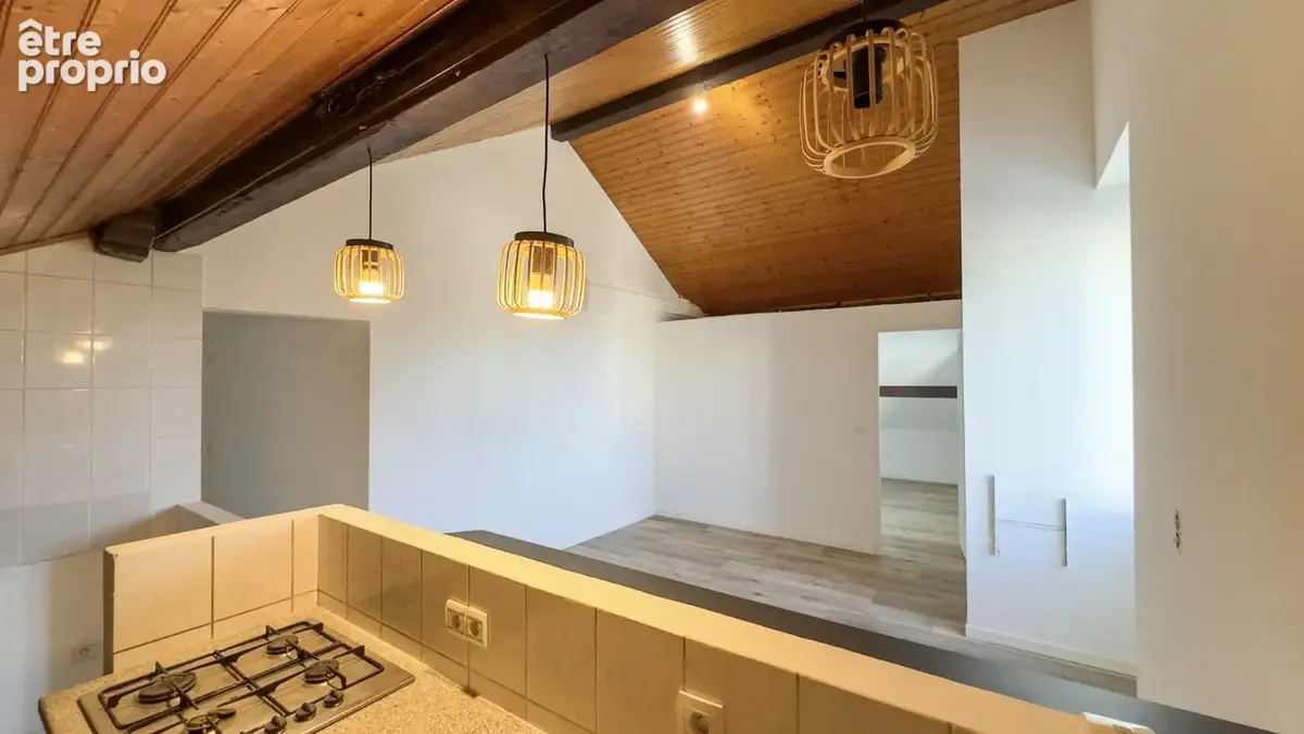 Appartement au dernier étage - 33,5m2 - 2 pièces - Accès immédiat à la Douane - photo 4