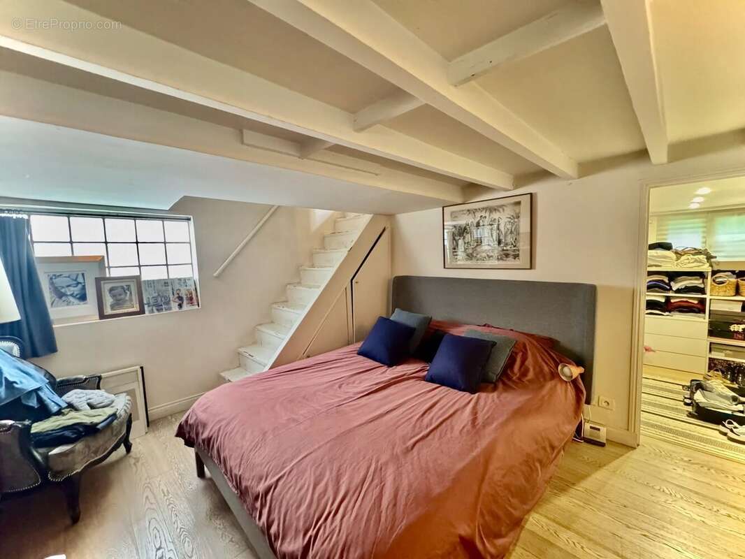 Appartement à SURESNES