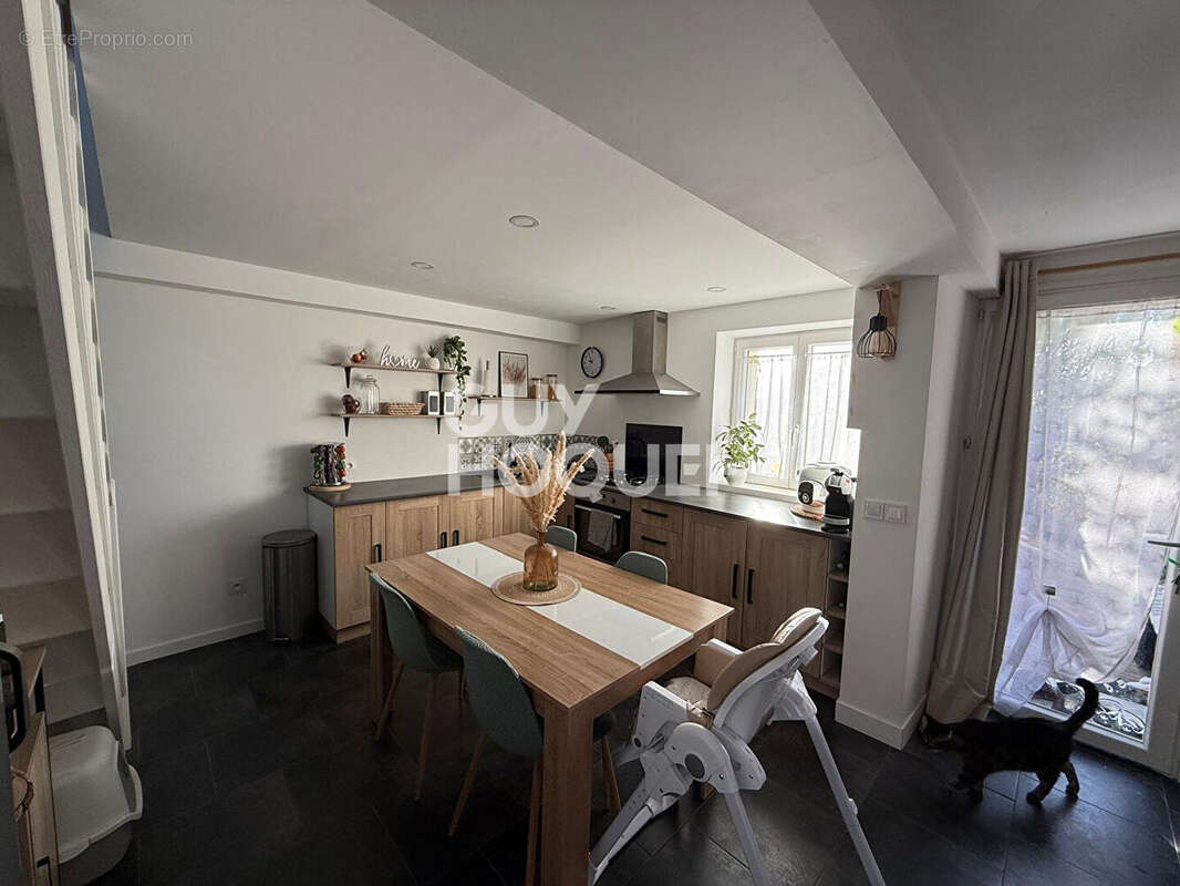 Maison à LONGUEIL-SAINTE-MARIE