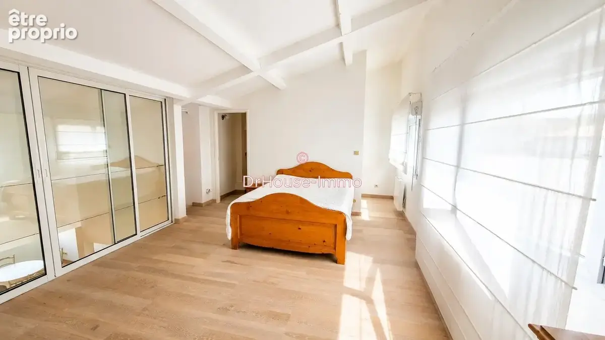 Appartement 6 pièces 107 m² à vendre à Istres (13800) - photo 8