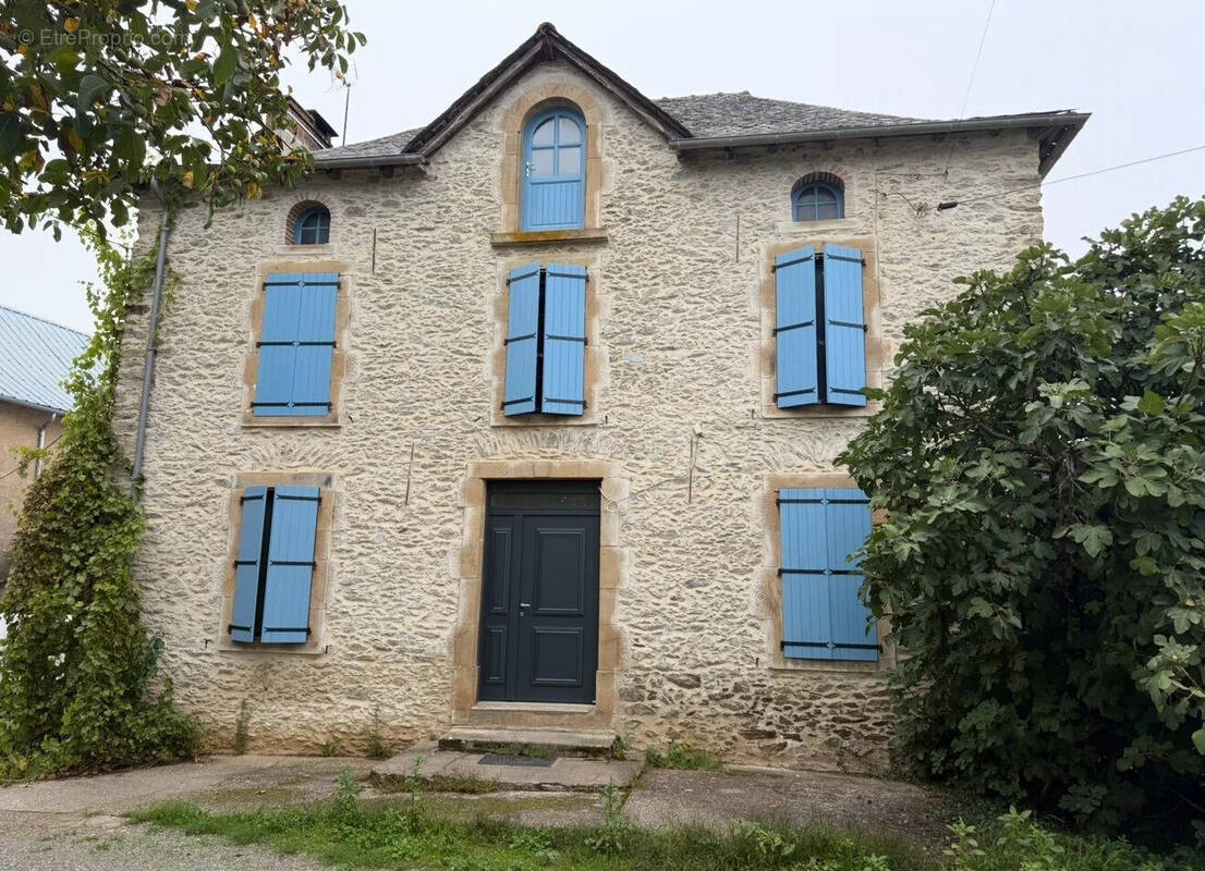 Maison à TAURIAC-DE-NAUCELLE