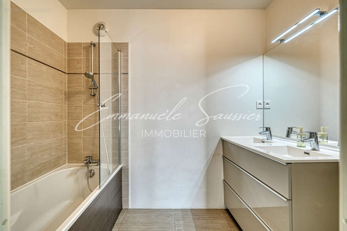 Appartement à CLICHY