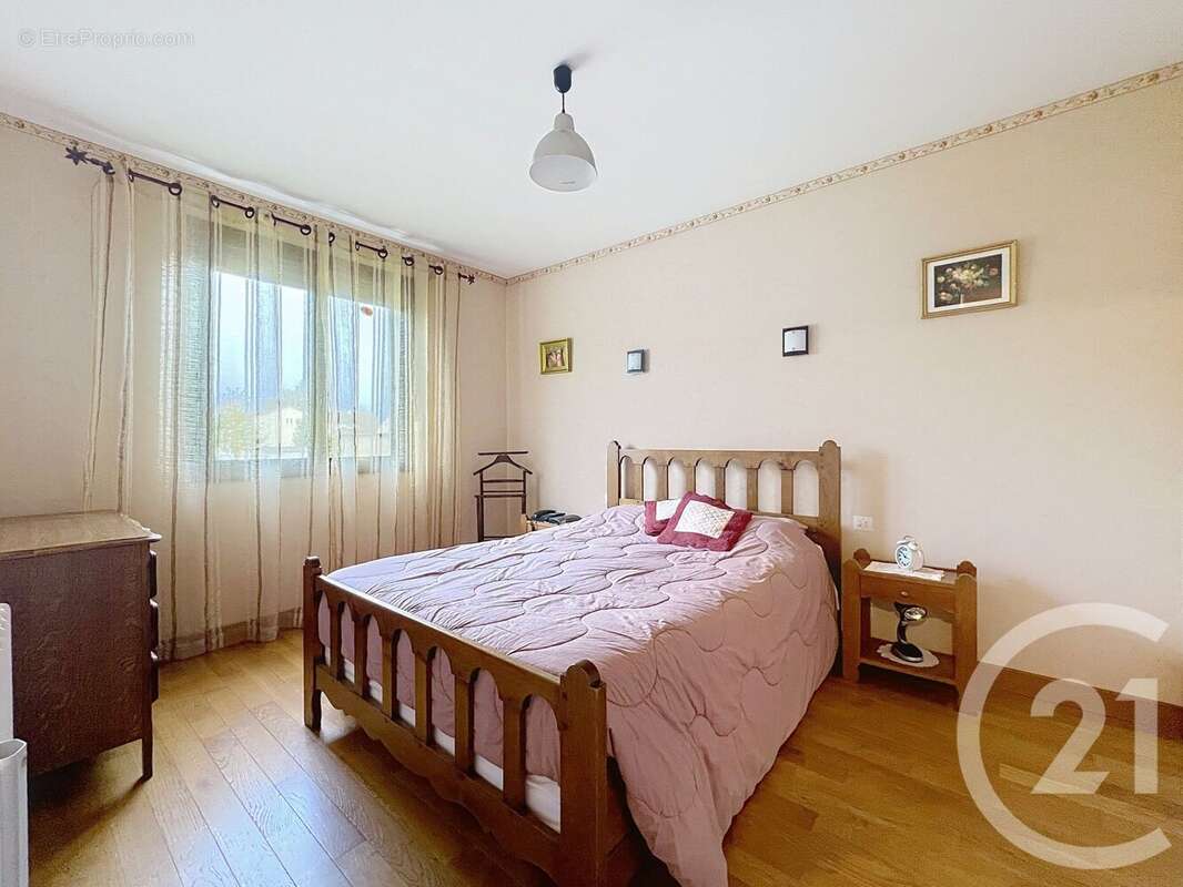 Maison à BOISSEY-LE-CHATEL