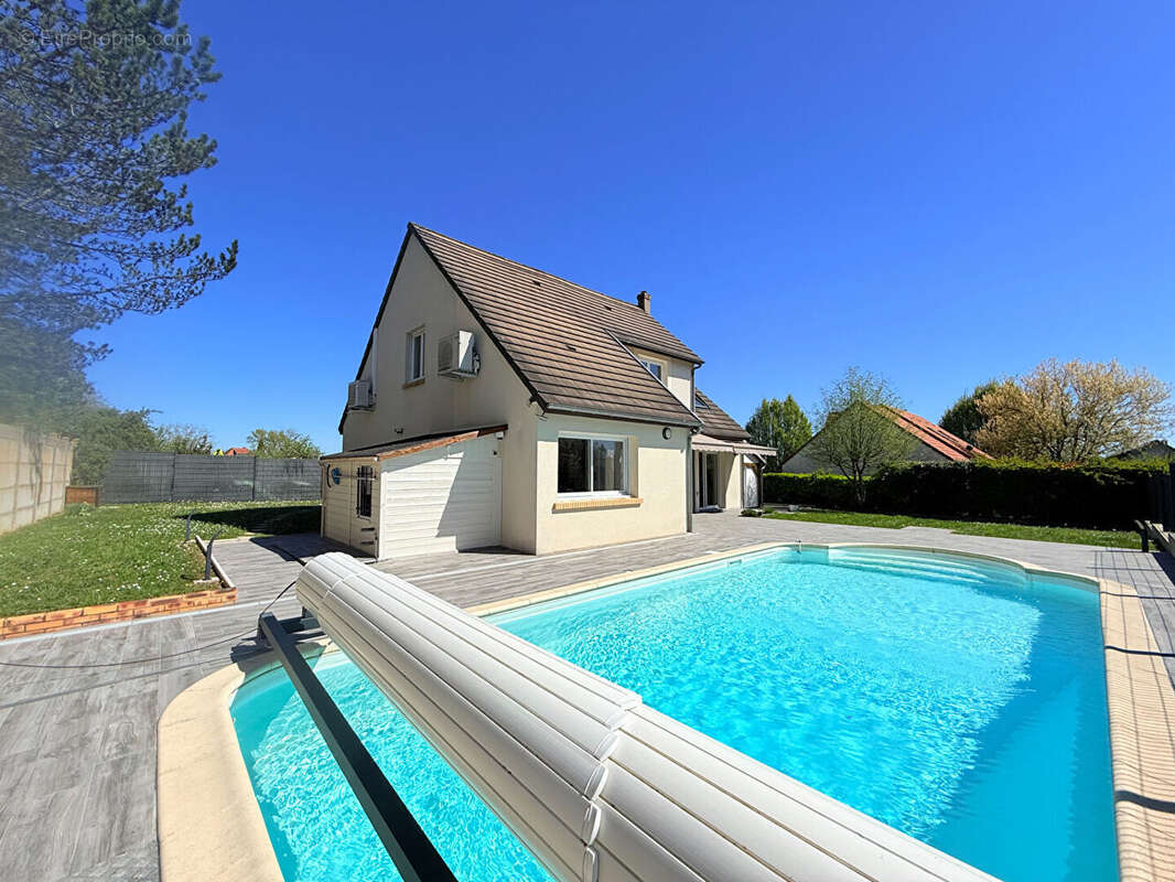 Maison à SAINT-DOULCHARD