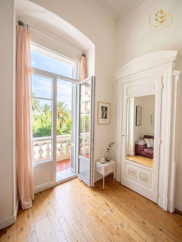 Appartement à MENTON
