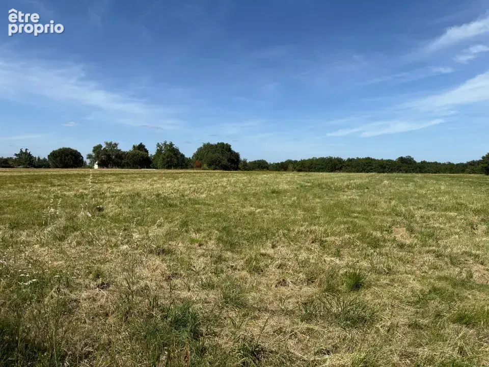 Terrain à VACQUIERS