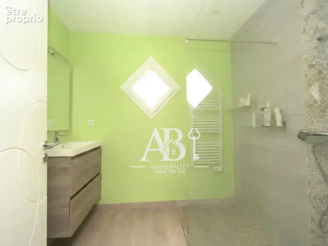 Contemporaine de plain pied -101 m2- finitions soignees - photo 9