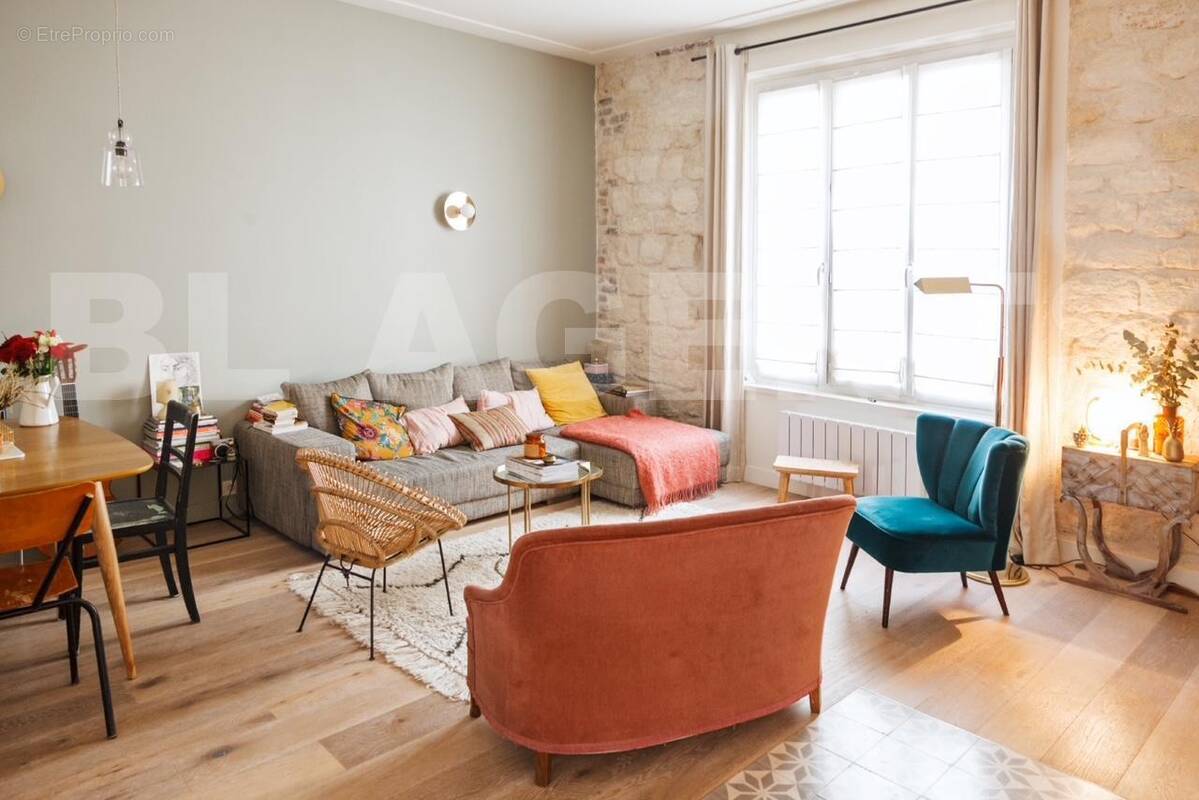 Séjour - Appartement à COURBEVOIE