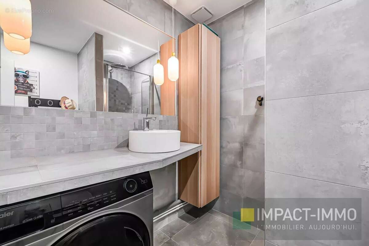 Appartement à COURBEVOIE