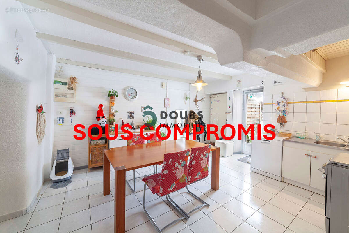 Appartement à FERRIERES-LE-LAC