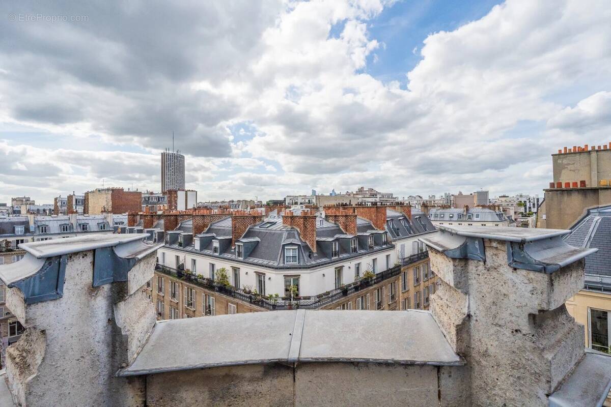 Appartement à PARIS-17E